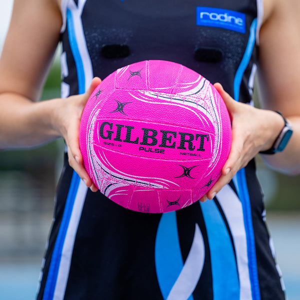 Gilbert Pulse Netball size 5